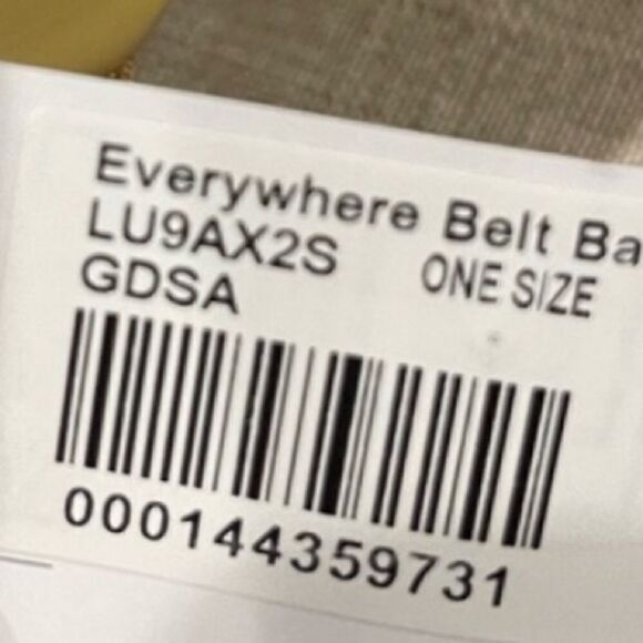 Lululemon Everywhere Belt Bag‎ In Golden Sand NWT - Picture 8 of 9